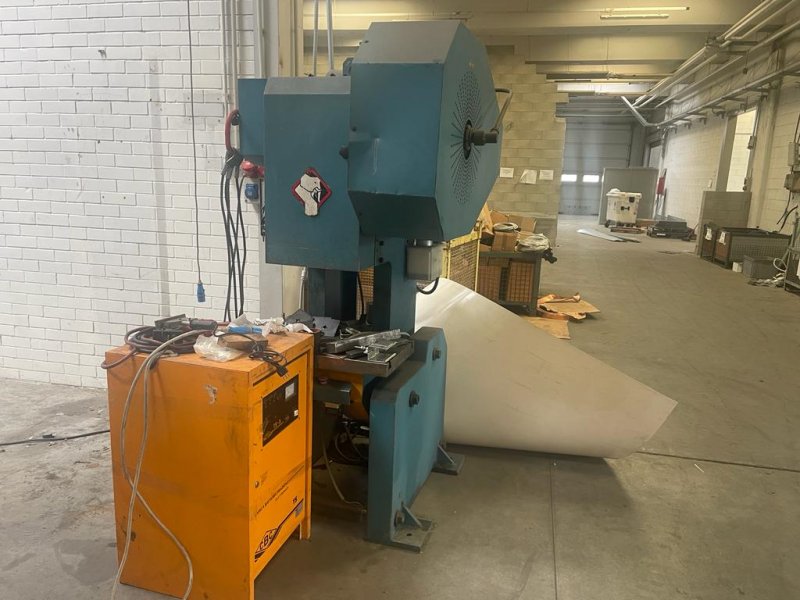 PRESSA ECCENTRICA A COLLO DI CIGNO ALLA VOLATA - USATA - SANGIACOMO - 40 FP