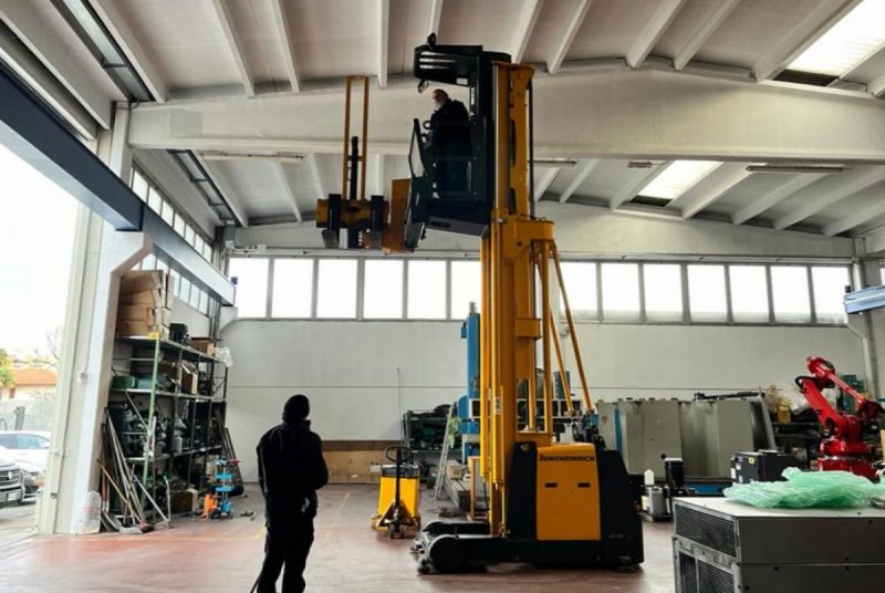 CHARIOT ÉLÉVATEUR ESCAMOTABLE - D'OCCASION -  JUNGHEINRICH - EKX513