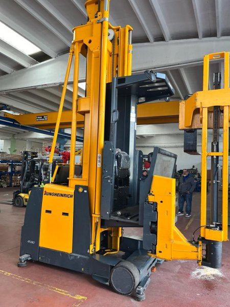 CHARIOT ÉLÉVATEUR ESCAMOTABLE - D'OCCASION -  JUNGHEINRICH - EKX513