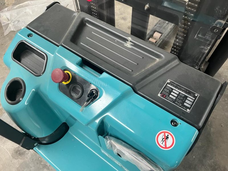 TRANSPALETA ELÉCTRICA - USADA -  KION BAOLI - ES16 N.02