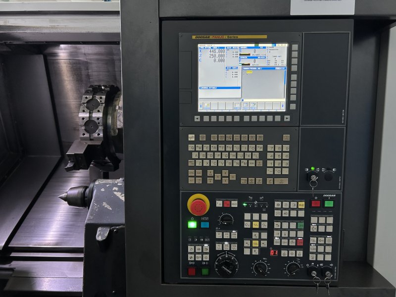 TORNO CNC DE 3 EJES - USADO - DOOSAN - PUMA 3100M