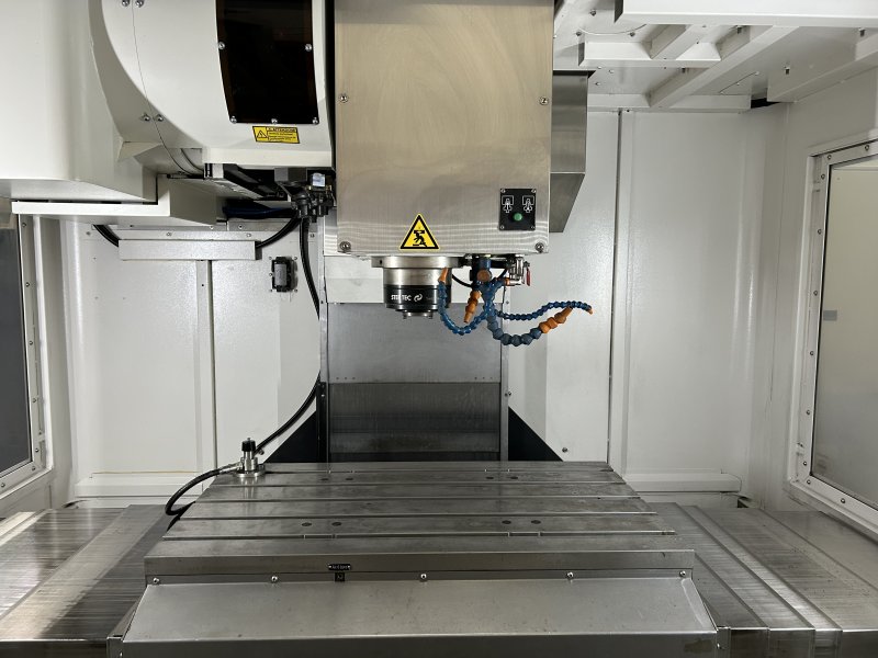 CENTRO DI LAVORO VERTICALE 3 ASSI - USATO - MIKRON - VCE 1000 PRO