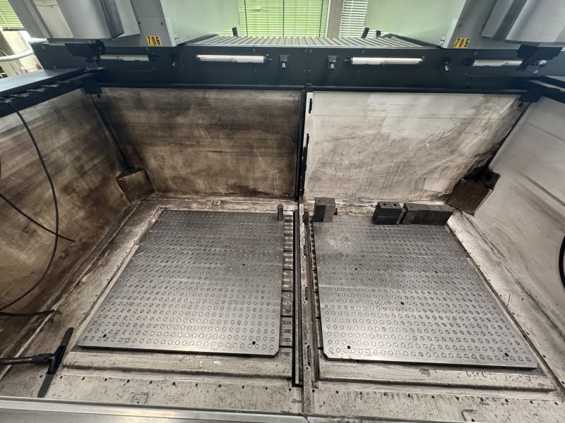 - USED - DOUBLE HEAD CNC DIE SINKING EDM ONA - TX10 C2