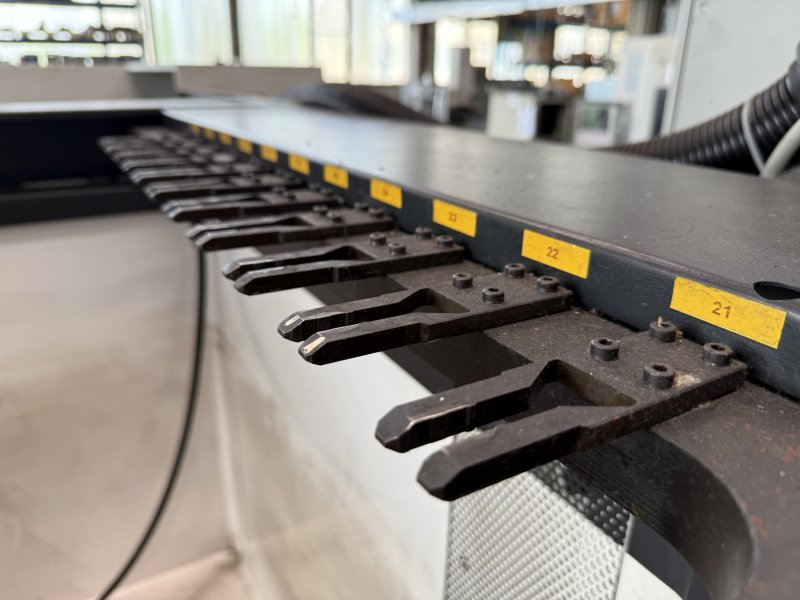 - USED - CNC DIE SINKING EDM ONA - QX7 A0 M