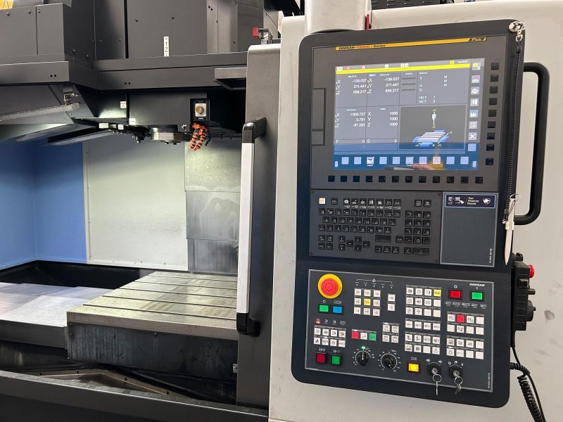 CENTRO DI LAVORO VERTICALE 3 ASSI - USATO - DOOSAN - DNM 6700