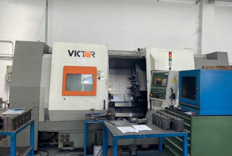 - USED - 3-AXIS CNC LATHE VICTOR TAICHUNG - VT-46/165CV