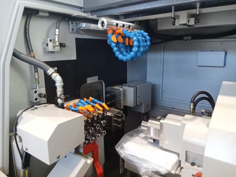 -NEW - 8-AXIS SLIDING HEADSTOCK LATHE WITH BAR FEEDER WECO - S 206E- II