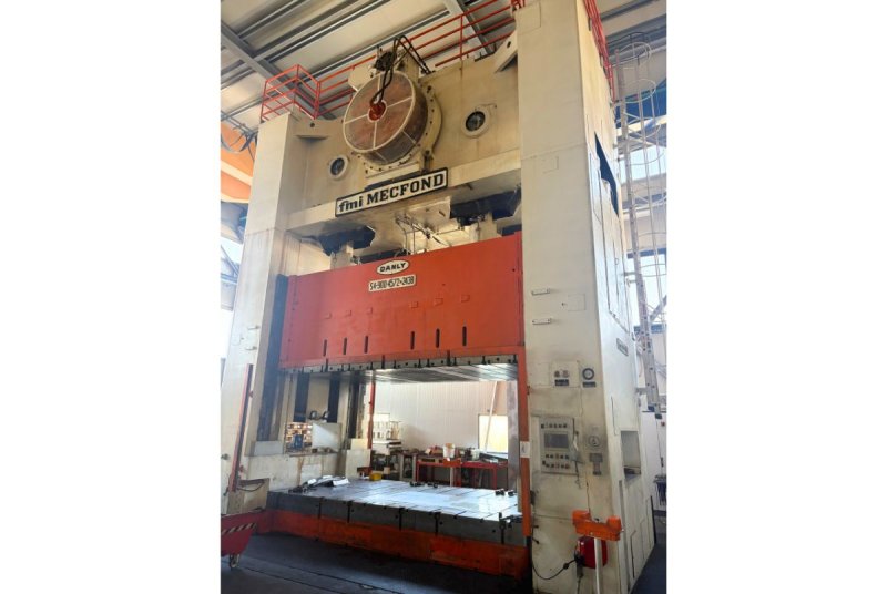 PRESSA MECCANICA A DOPPIO MONTANTE - USATA - FMI MECFOND - S4.900. 4572x2438