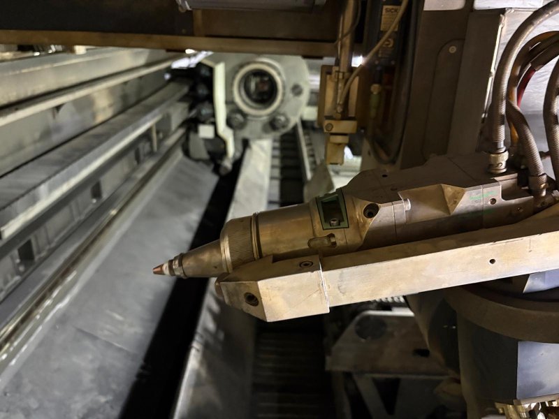 MÁQUINA CORTE LÁSER FIBRA PARA TUBOS CON SISTEMA DE CARGA/DESCARGA - USADA - BLM GROUP - ADIGE LT14 XL