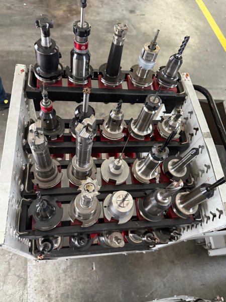 LOT DE N.700 PORTE-OUTILS ISO 50 DIN - D'OCCASION - / - /