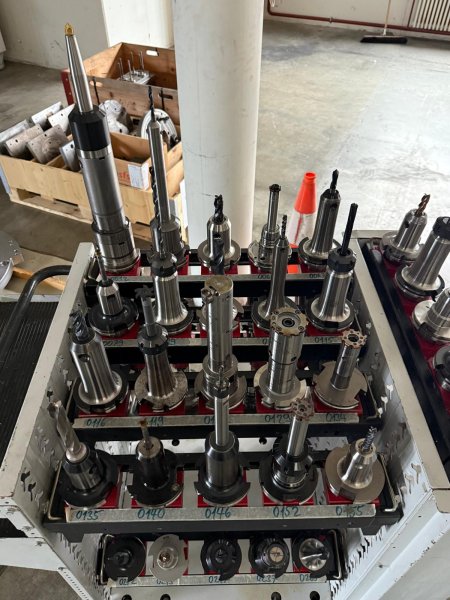 LOT DE N.700 PORTE-OUTILS ISO 50 DIN - D'OCCASION - / - /