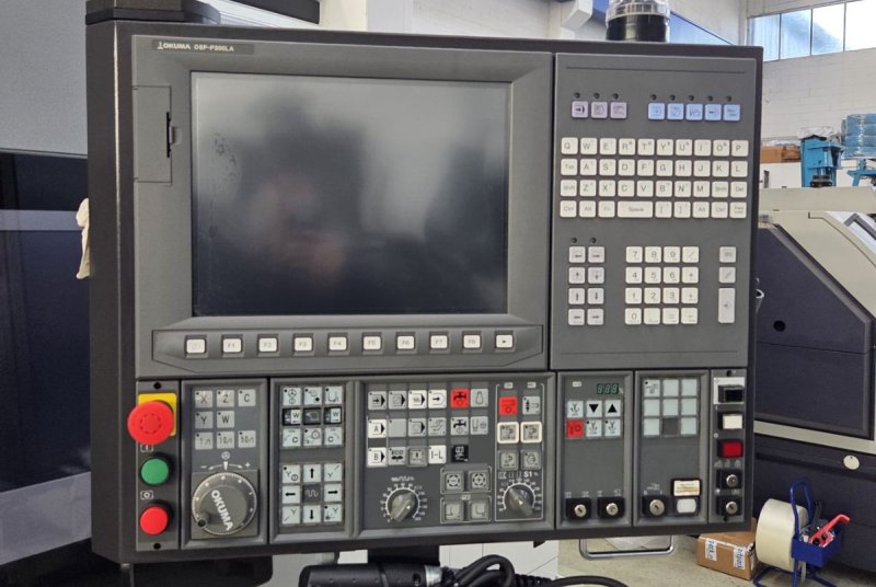 TOUR CNC À 4 AXES - D'OCCASION - OKUMA - LB3000EX II MYC