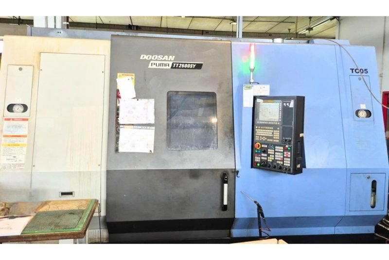 - USED - 7-AXIS TWIN-SPINDLE CNC LATHE DOOSAN - PUMA TT2500 SY
