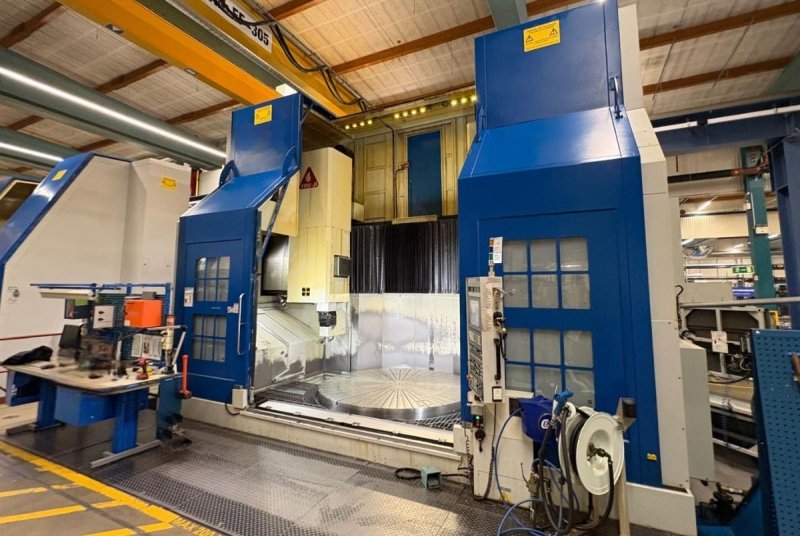 - USED - CNC DOUBLE RAM VERTICAL YOU-JI - VTS-2500 ATC-2R