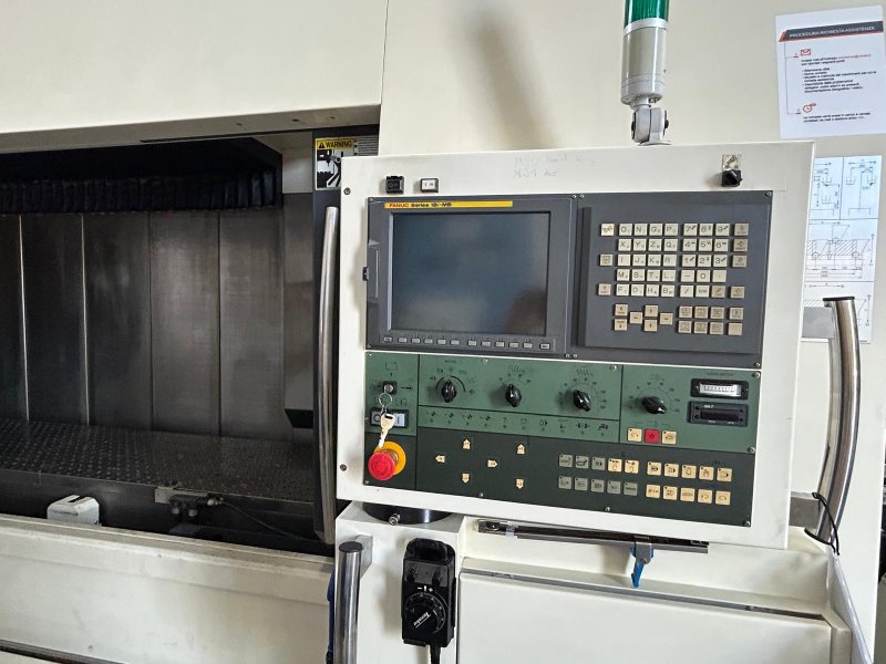 - USED - 3-AXIS TRAVELLING COLUMN VERTICAL MACHINING CENTRE  VICTOR TAICHUNG - Vc-205 - Fanuc