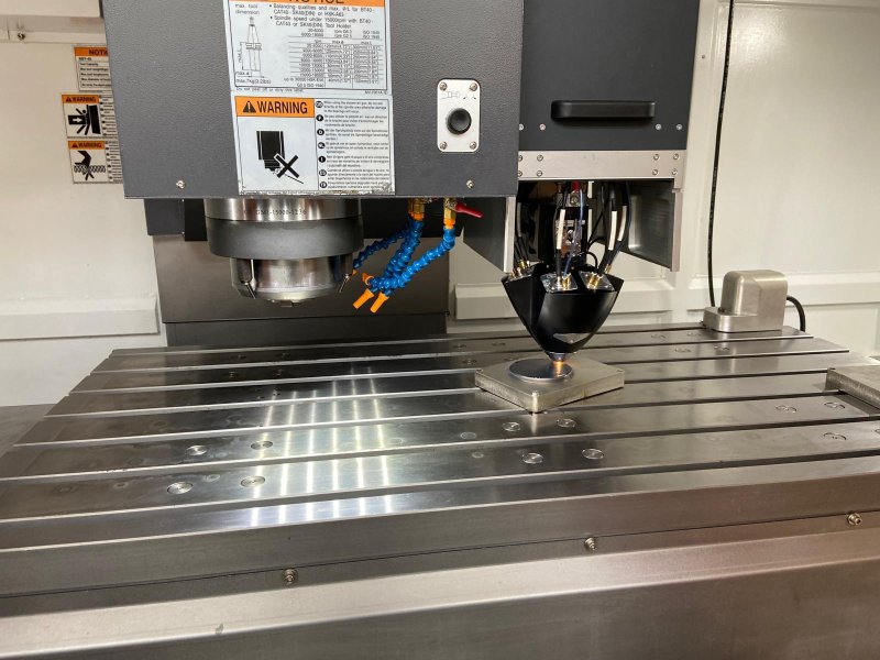 CENTRO DI LAVORO VERTICALE 3 ASSI - USATO - COMPLETO DI TESTA 3D MELTIO VICTOR TAICHUNG - P136 - Fanuc