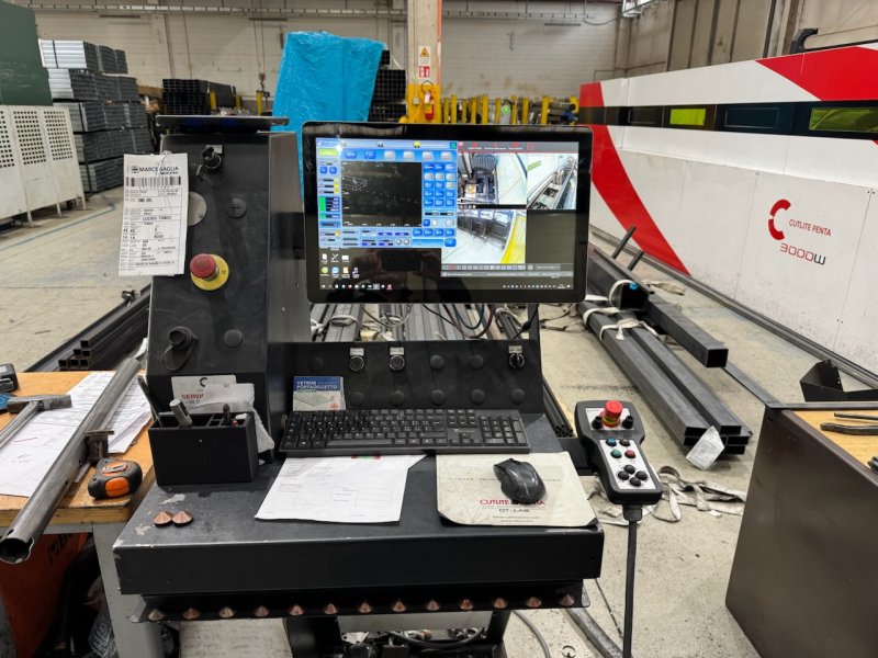 - USED - FIBER LASER CUTTING MACHINE FOR TUBES WITH LOADING/UNLOADING SYSTEM CUTLITE PENTA - FIBER TUBE TL150-3000W