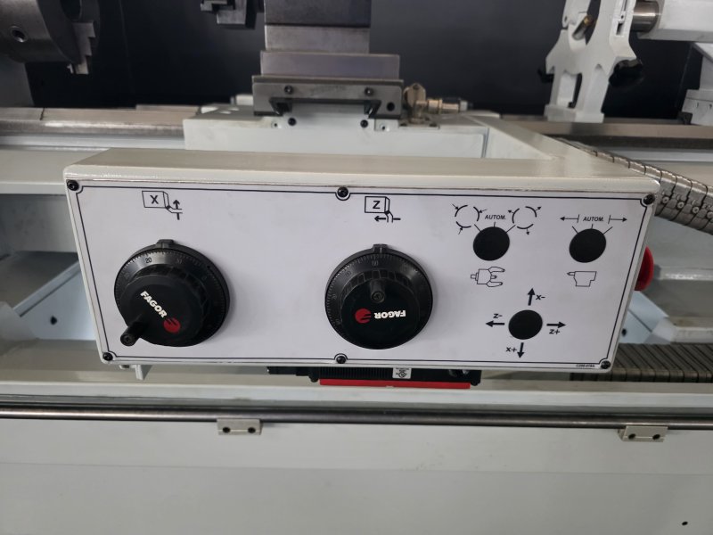 - GEBRAUCHTE - TEACH-IN DREHMASCHINE  MOMAC - TA 18 X 1000